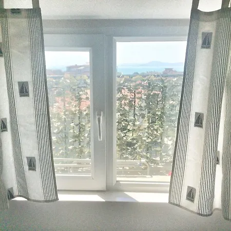 Niya Apartment *