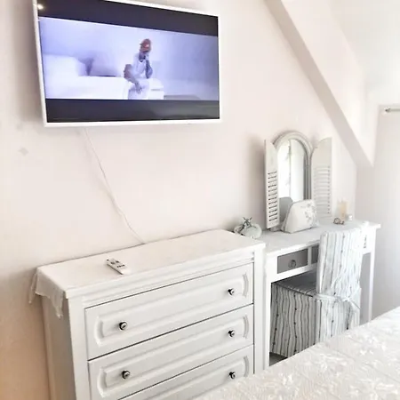 Niya Apartment